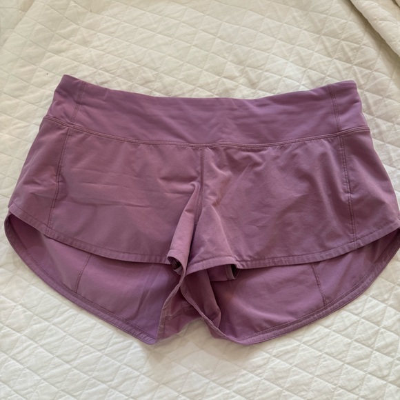 Lululemon Low-Rise Speed Up Short 2.5” Size 8 - Picture 3 of 3